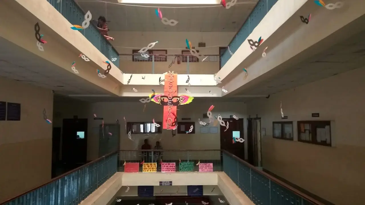 Tolani college of commerce 