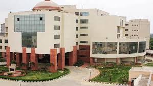 SNDT women's university law school 